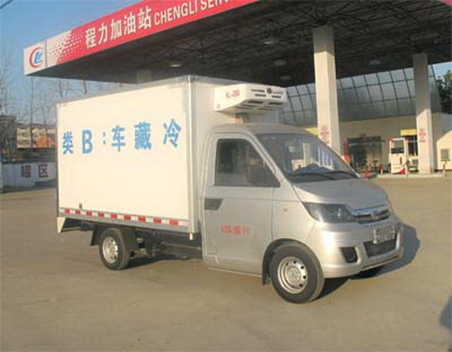 程力威牌CLW5021XLCQ4型冷藏车