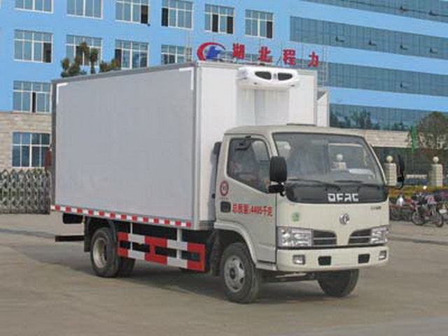 程力威牌CLW5040XLC4型冷藏车